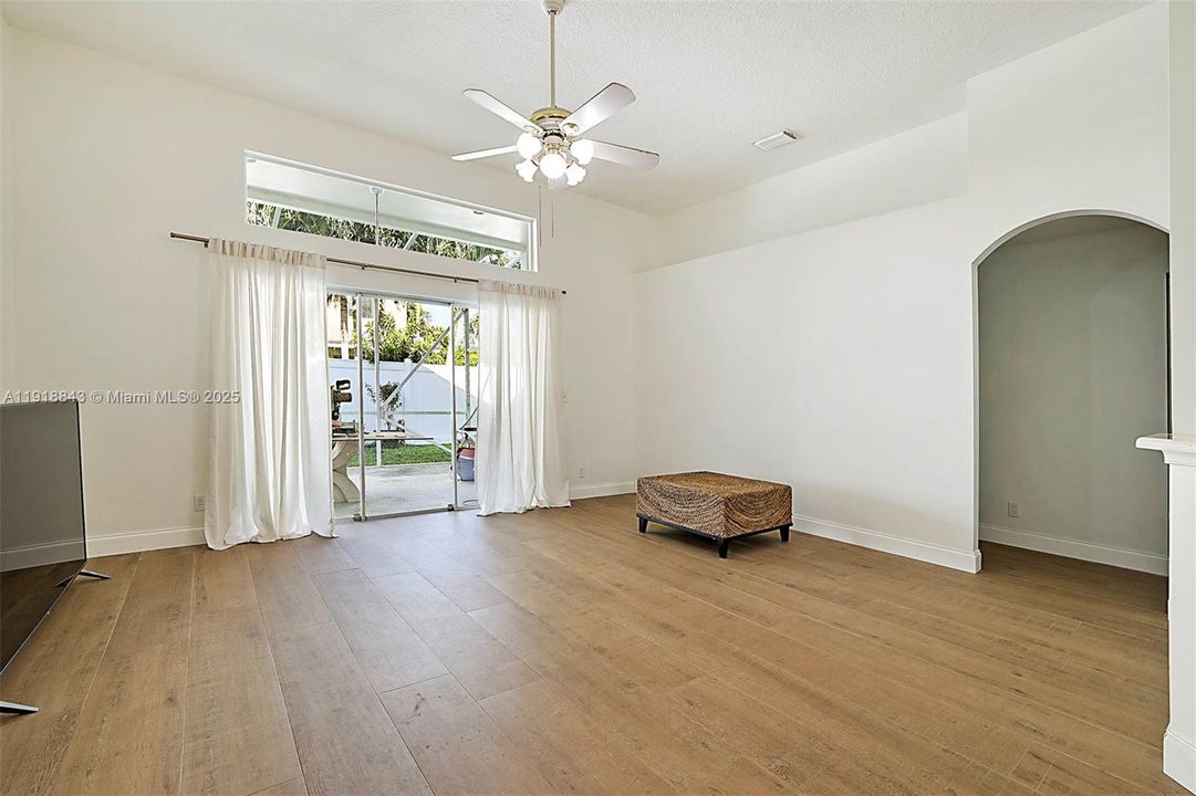 Active With Contract: $639,900 (4 beds, 2 baths, 1861 Square Feet)