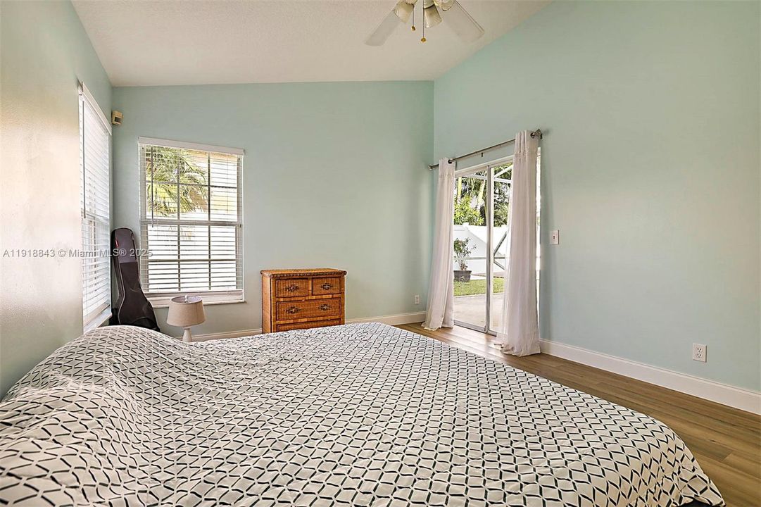 Active With Contract: $639,900 (4 beds, 2 baths, 1861 Square Feet)