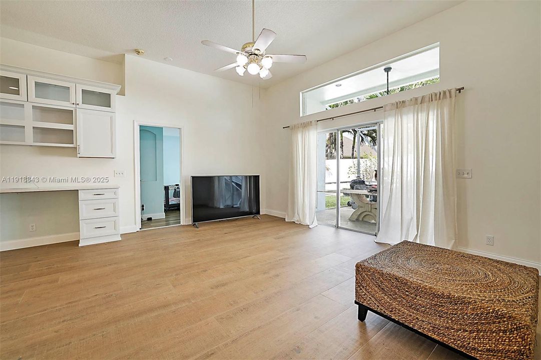 Active With Contract: $639,900 (4 beds, 2 baths, 1861 Square Feet)