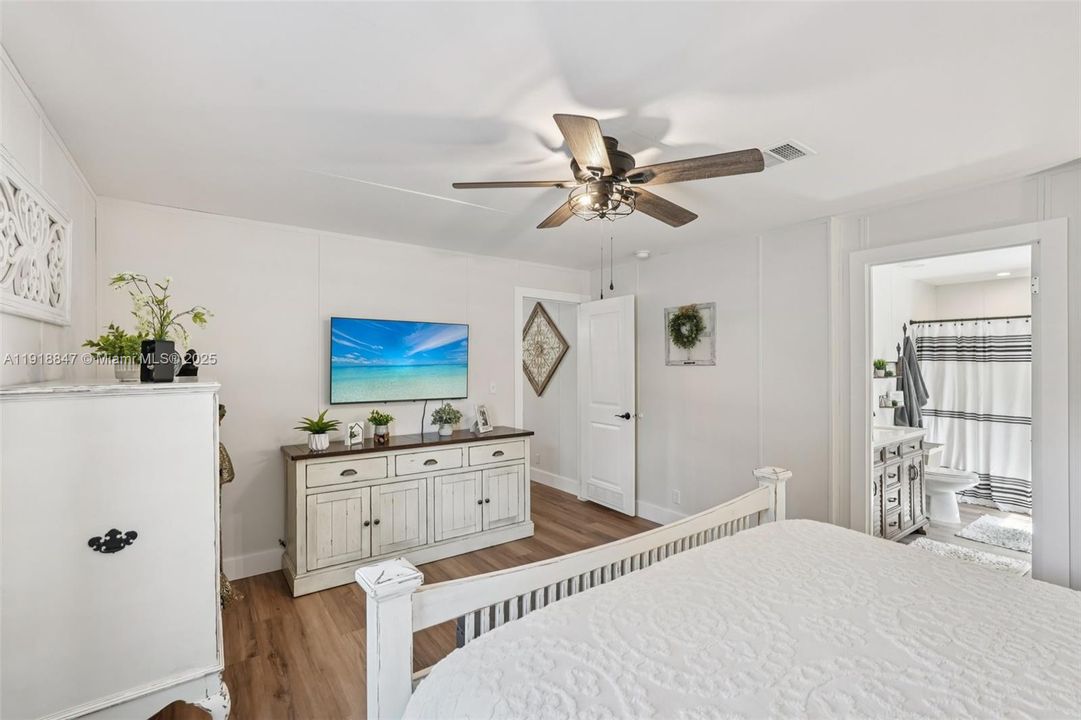 На продажу: $595,000 (3 спален, 2 ванн, 1456 Квадратных фут)