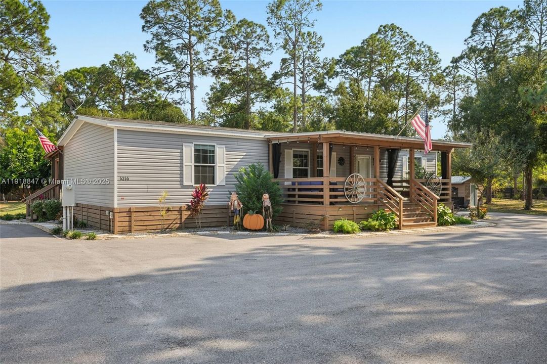 На продажу: $595,000 (3 спален, 2 ванн, 1456 Квадратных фут)