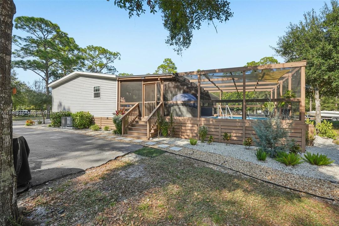 На продажу: $595,000 (3 спален, 2 ванн, 1456 Квадратных фут)