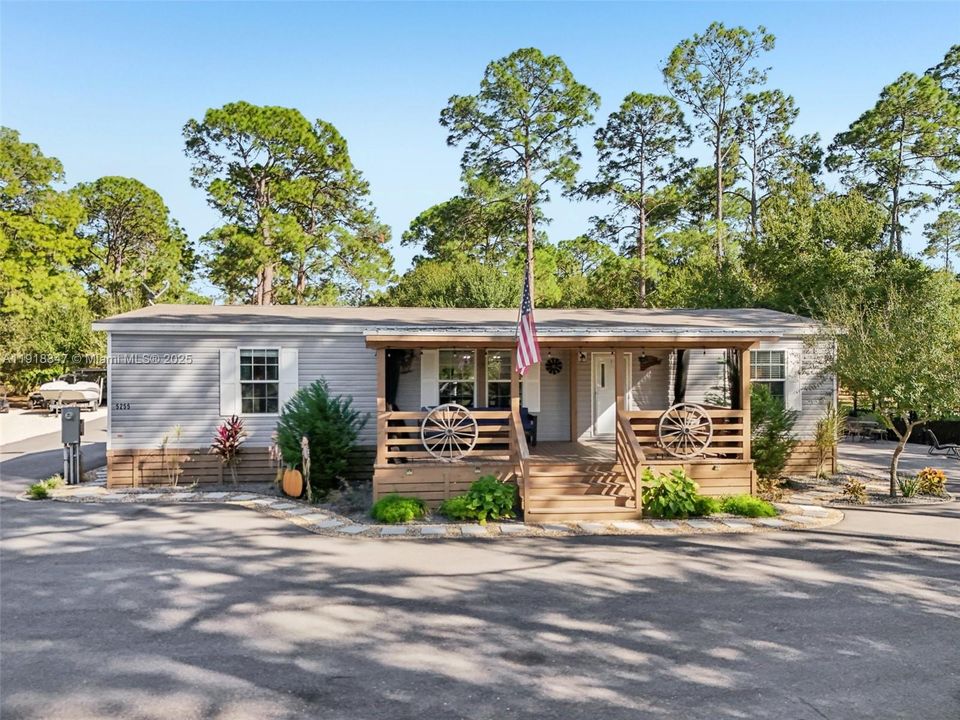 На продажу: $595,000 (3 спален, 2 ванн, 1456 Квадратных фут)