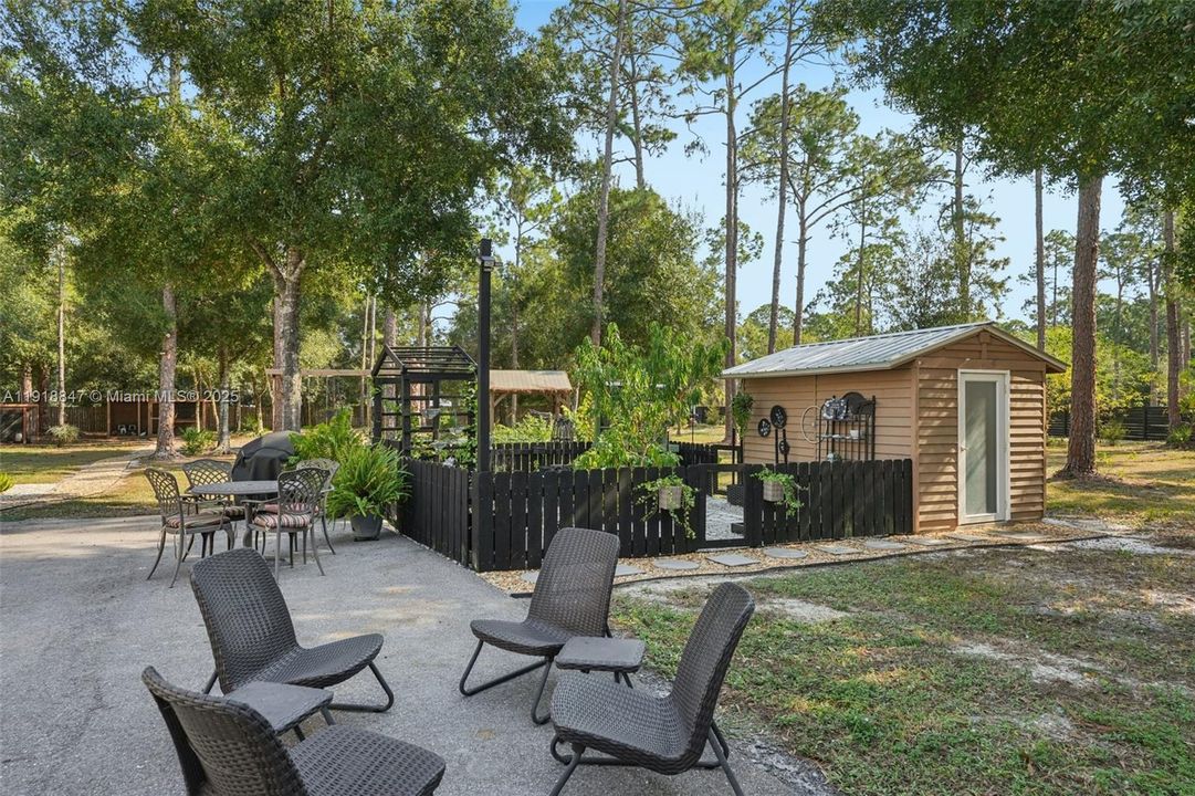 На продажу: $595,000 (3 спален, 2 ванн, 1456 Квадратных фут)