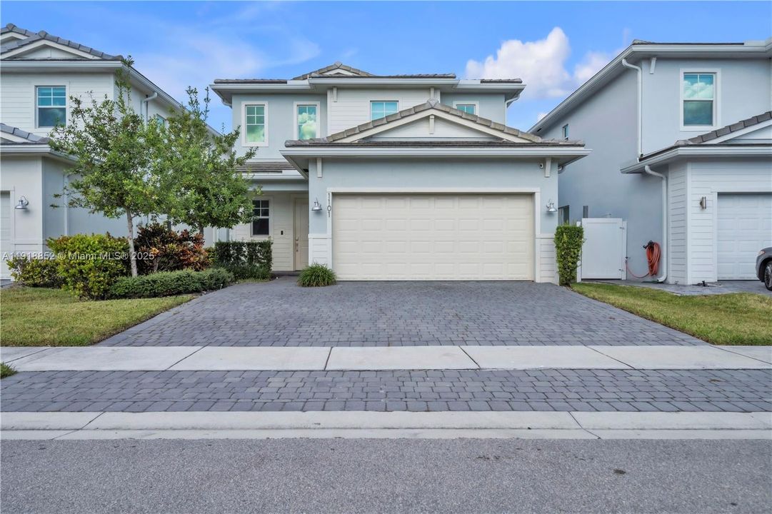 For Sale: $749,000 (4 beds, 2 baths, 2130 Square Feet)