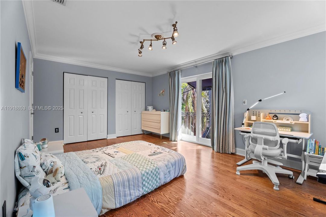 На продажу: $3,150,000 (4 спален, 3 ванн, 3209 Квадратных фут)