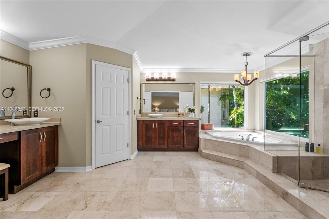 На продажу: $3,150,000 (4 спален, 3 ванн, 3209 Квадратных фут)