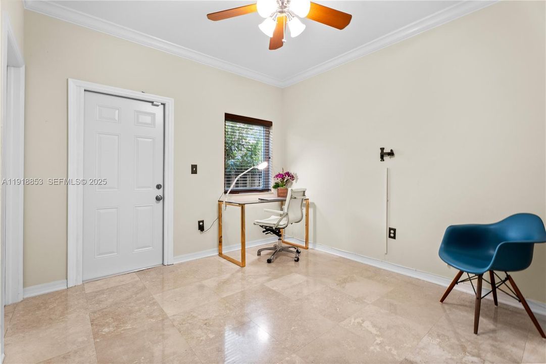 На продажу: $3,150,000 (4 спален, 3 ванн, 3209 Квадратных фут)