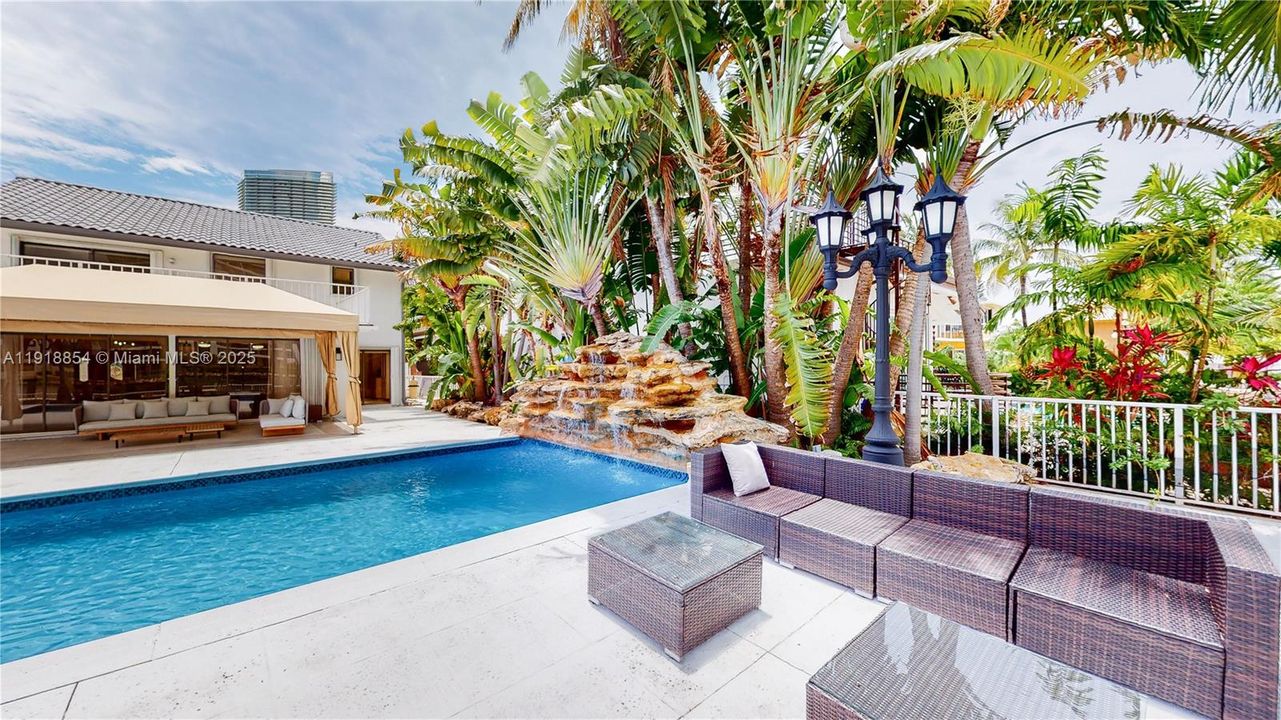 For Sale: $4,950,000 (4 beds, 3 baths, 3470 Square Feet)