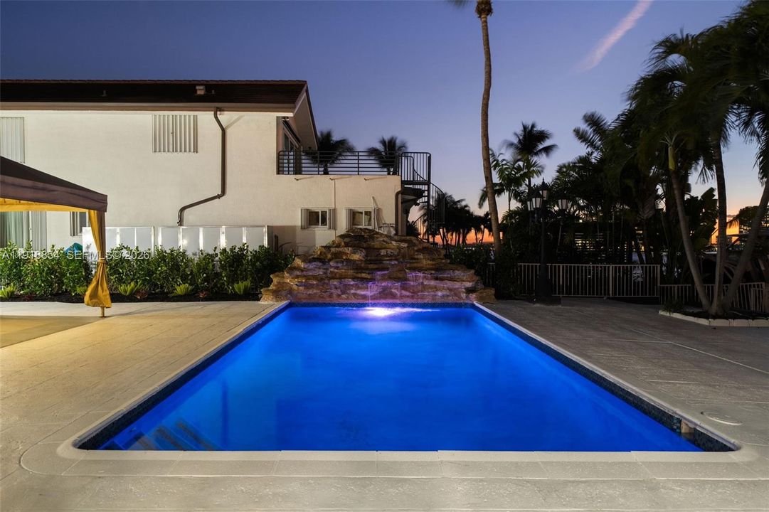 For Sale: $4,950,000 (4 beds, 3 baths, 3470 Square Feet)