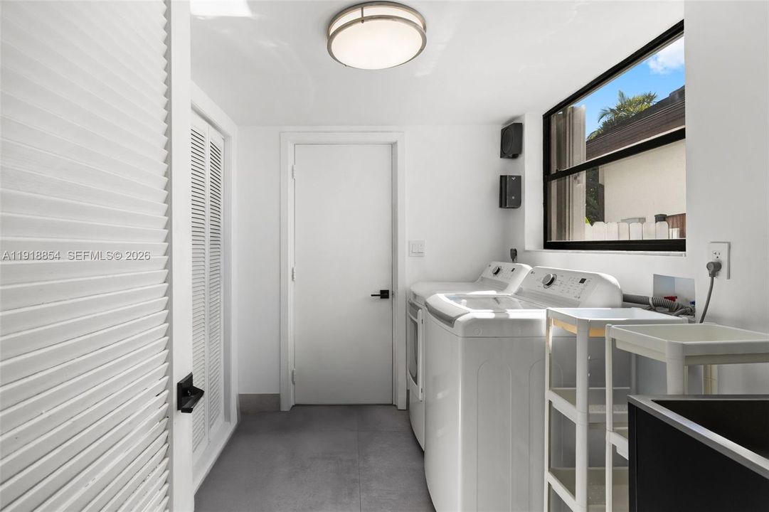 For Sale: $4,950,000 (4 beds, 3 baths, 3470 Square Feet)