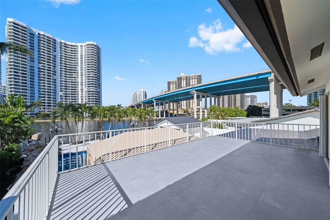 For Sale: $4,950,000 (4 beds, 3 baths, 3470 Square Feet)