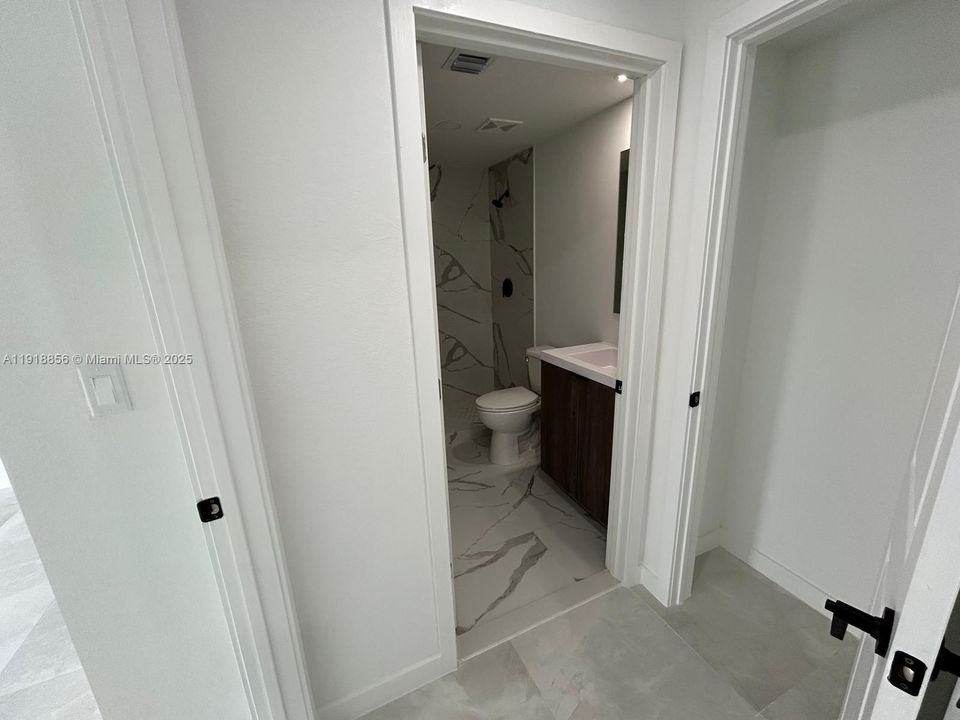 В аренду: $2,000 (1 спален, 1 ванн, 594 Квадратных фут)