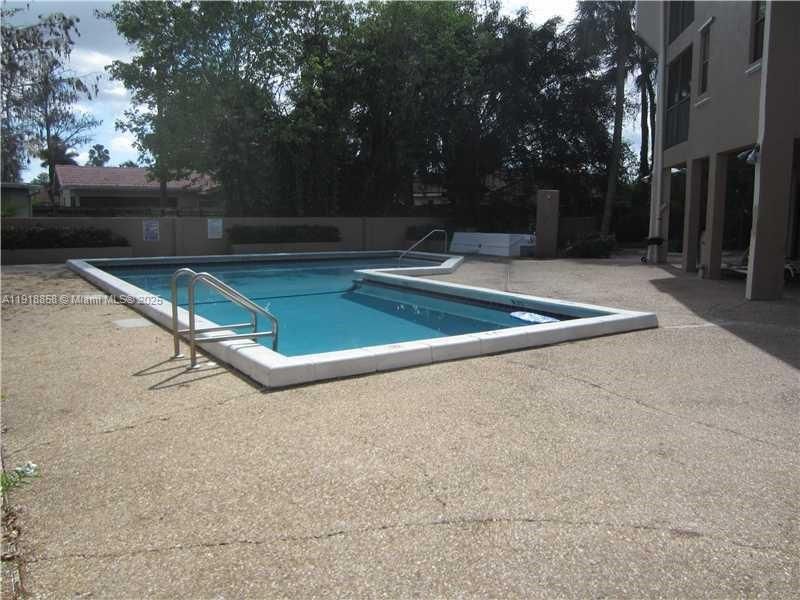 En Venta: $255,000 (3 camas, 2 baños, 1100 Pies cuadrados)