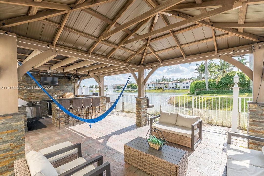 For Sale: $899,000 (3 beds, 2 baths, 2345 Square Feet)