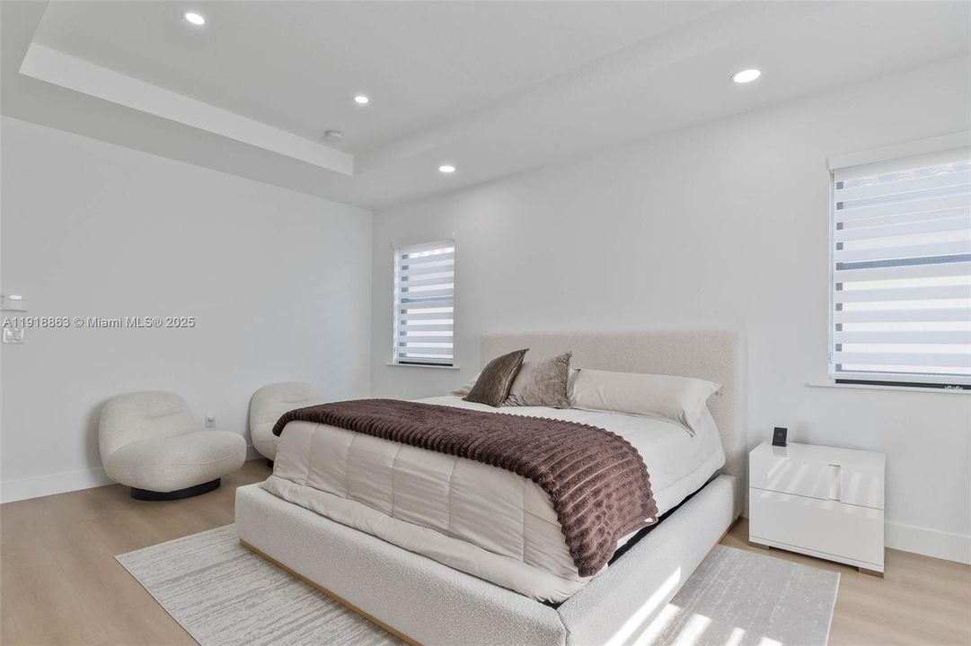 For Sale: $899,000 (3 beds, 2 baths, 2345 Square Feet)