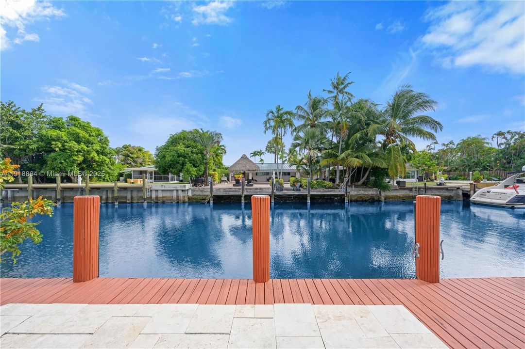 For Sale: $2,700,000 (4 beds, 3 baths, 2899 Square Feet)