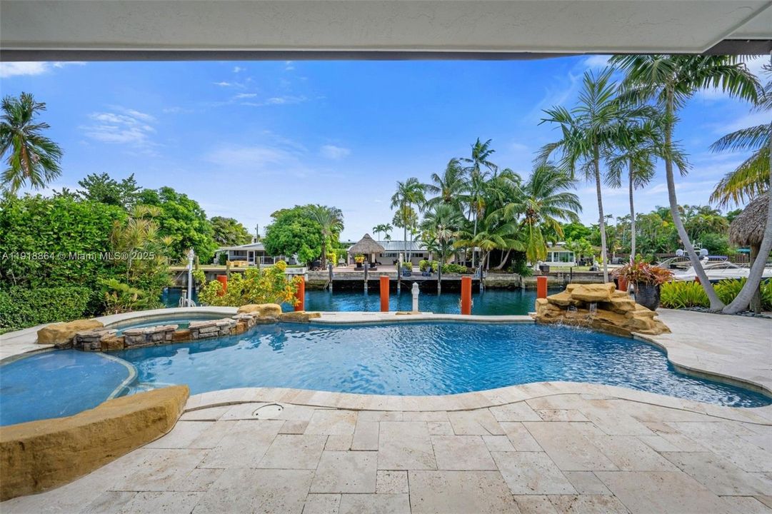 For Sale: $2,700,000 (4 beds, 3 baths, 2899 Square Feet)