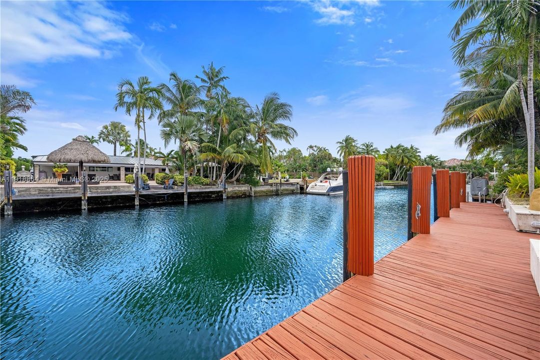 For Sale: $2,700,000 (4 beds, 3 baths, 2899 Square Feet)