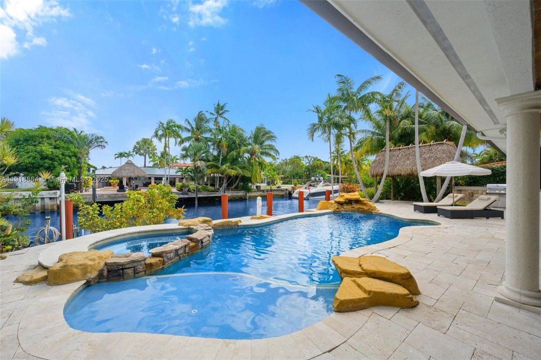 For Sale: $2,700,000 (4 beds, 3 baths, 2899 Square Feet)