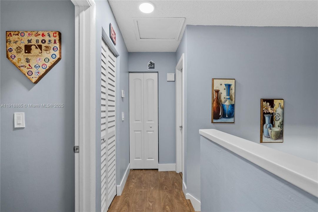 Active With Contract: $2,300 (2 beds, 2 baths, 1020 Square Feet)