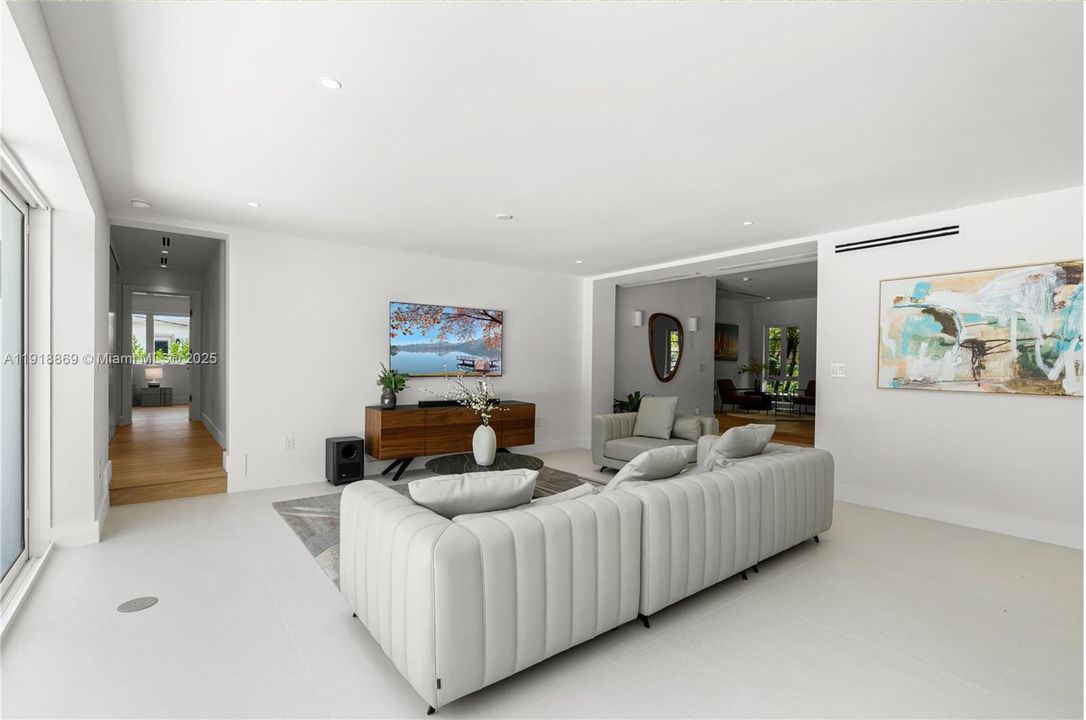 For Sale: $2,800,000 (4 beds, 3 baths, 2832 Square Feet)