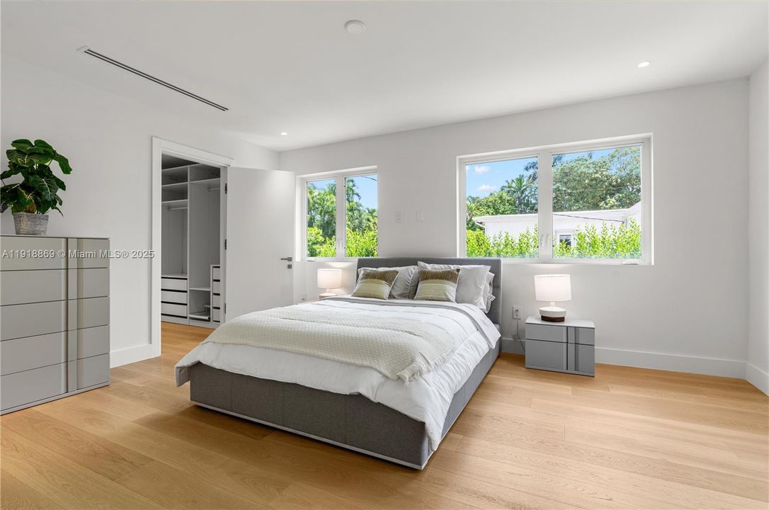 For Sale: $2,800,000 (4 beds, 3 baths, 2832 Square Feet)