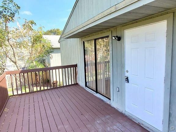 For Rent: $1,800 (2 beds, 2 baths, 864 Square Feet)