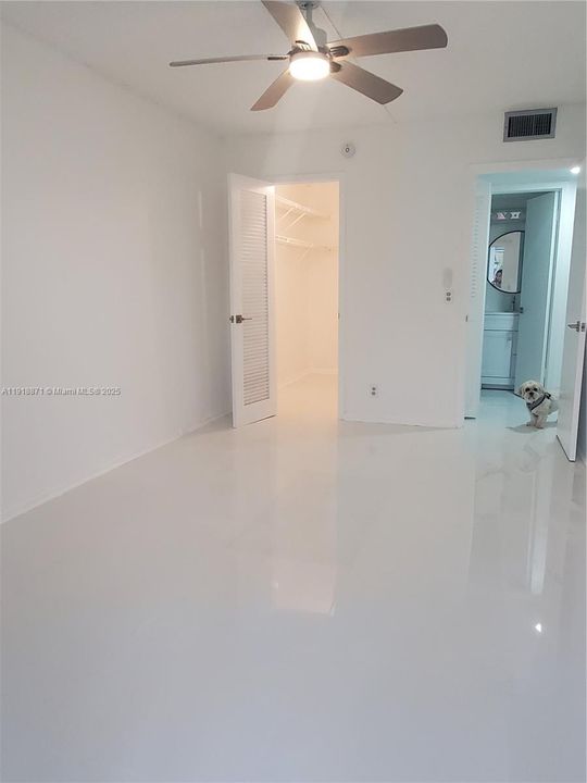 合同活跃: $1,620 (2 贝兹, 1 浴室, 861 平方英尺)