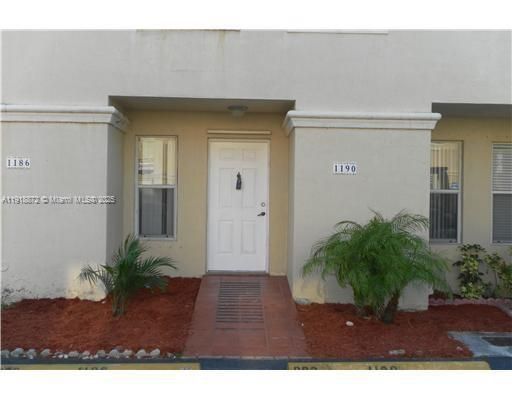 Active With Contract: $2,700 (3 beds, 2 baths, 1310 Square Feet)
