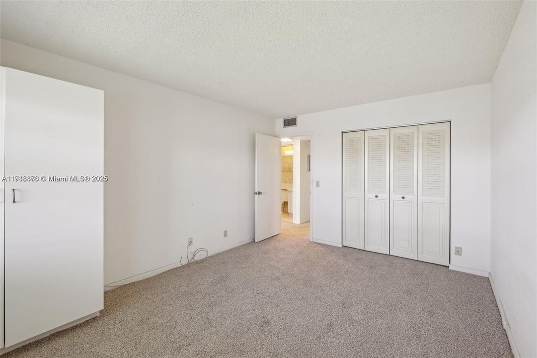 For Rent: $1,550 (2 beds, 1 baths, 861 Square Feet)