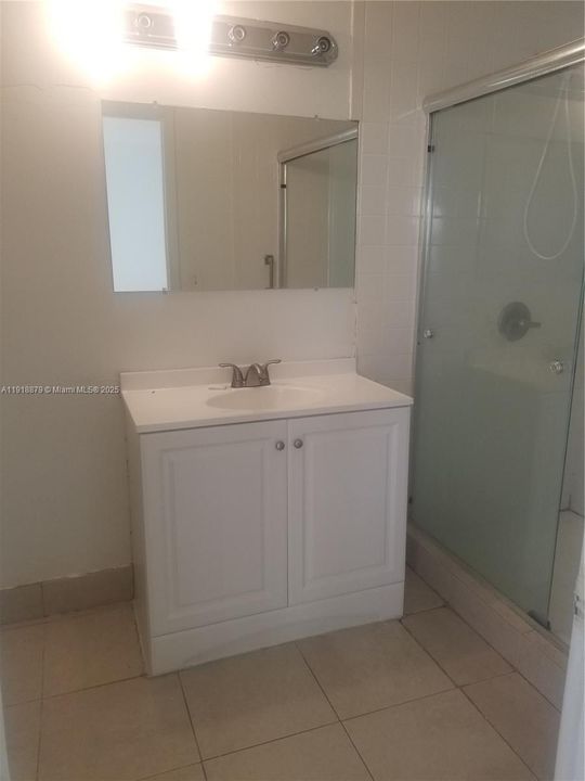 For Rent: $1,790 (2 beds, 2 baths, 864 Square Feet)