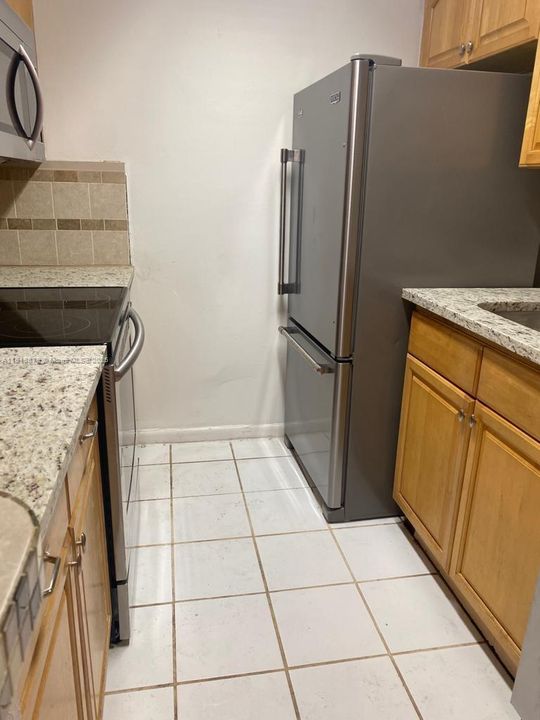 For Rent: $1,790 (2 beds, 2 baths, 864 Square Feet)