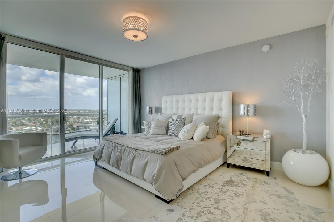 For Rent: $6,000 (2 beds, 2 baths, 1442 Square Feet)