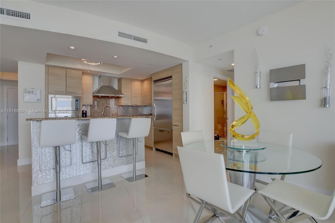 For Rent: $6,000 (2 beds, 2 baths, 1442 Square Feet)