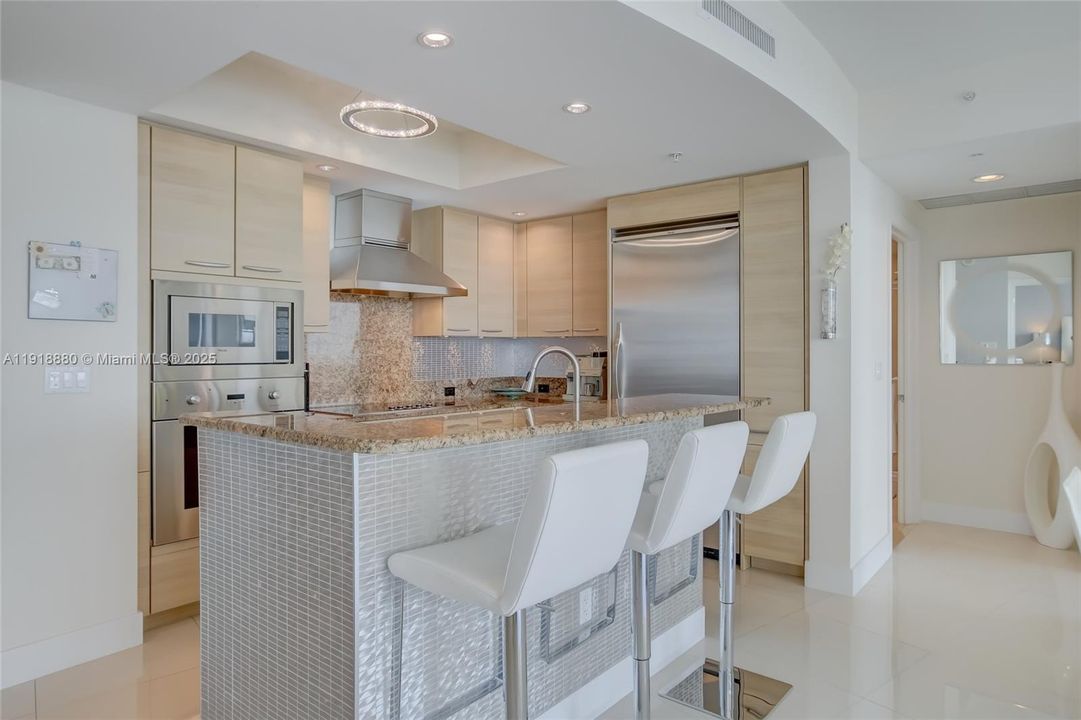 For Rent: $6,000 (2 beds, 2 baths, 1442 Square Feet)