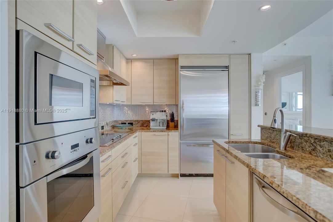 For Rent: $6,000 (2 beds, 2 baths, 1442 Square Feet)