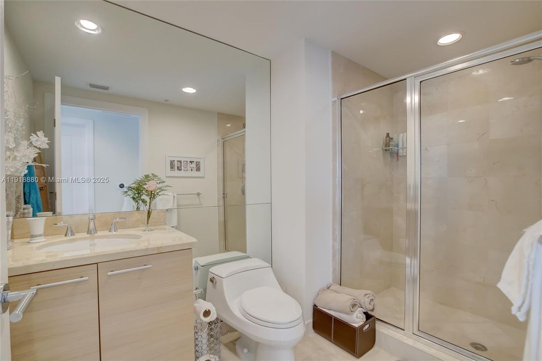 For Rent: $6,000 (2 beds, 2 baths, 1442 Square Feet)