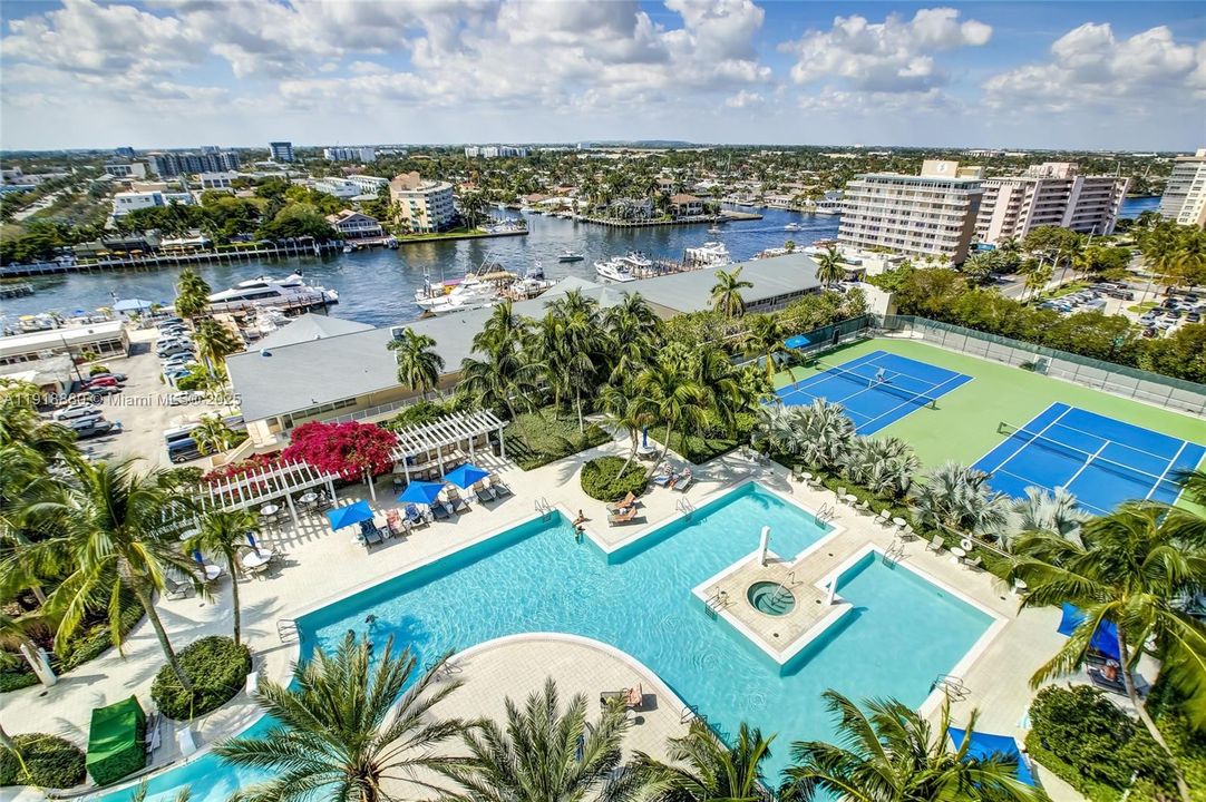 For Rent: $6,000 (2 beds, 2 baths, 1442 Square Feet)