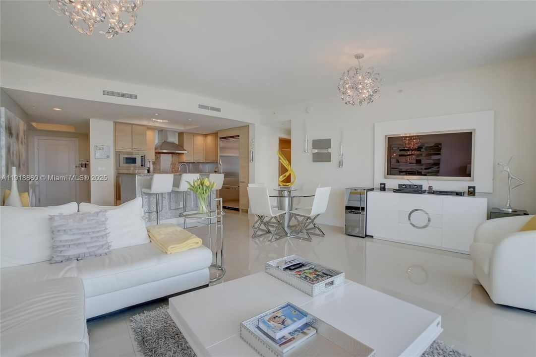 For Rent: $6,000 (2 beds, 2 baths, 1442 Square Feet)