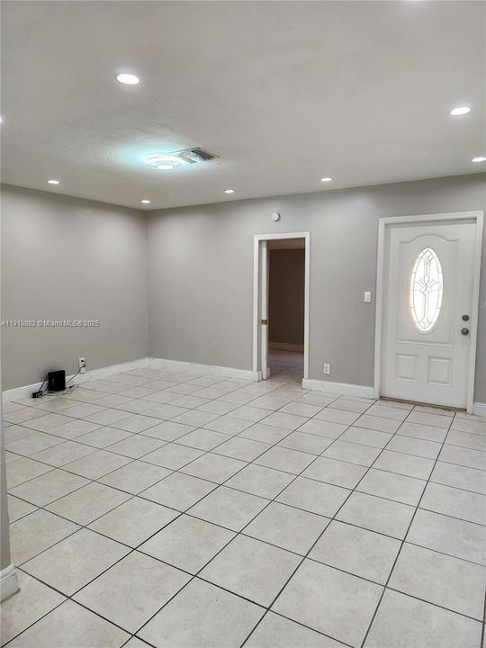 En Venta: $450,000 (3 camas, 2 baños, 1312 Pies cuadrados)