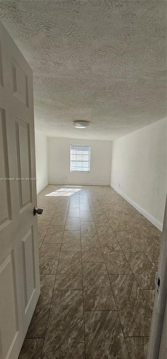 出租: $2,350 (4 贝兹, 2 浴室, 1676 平方英尺)