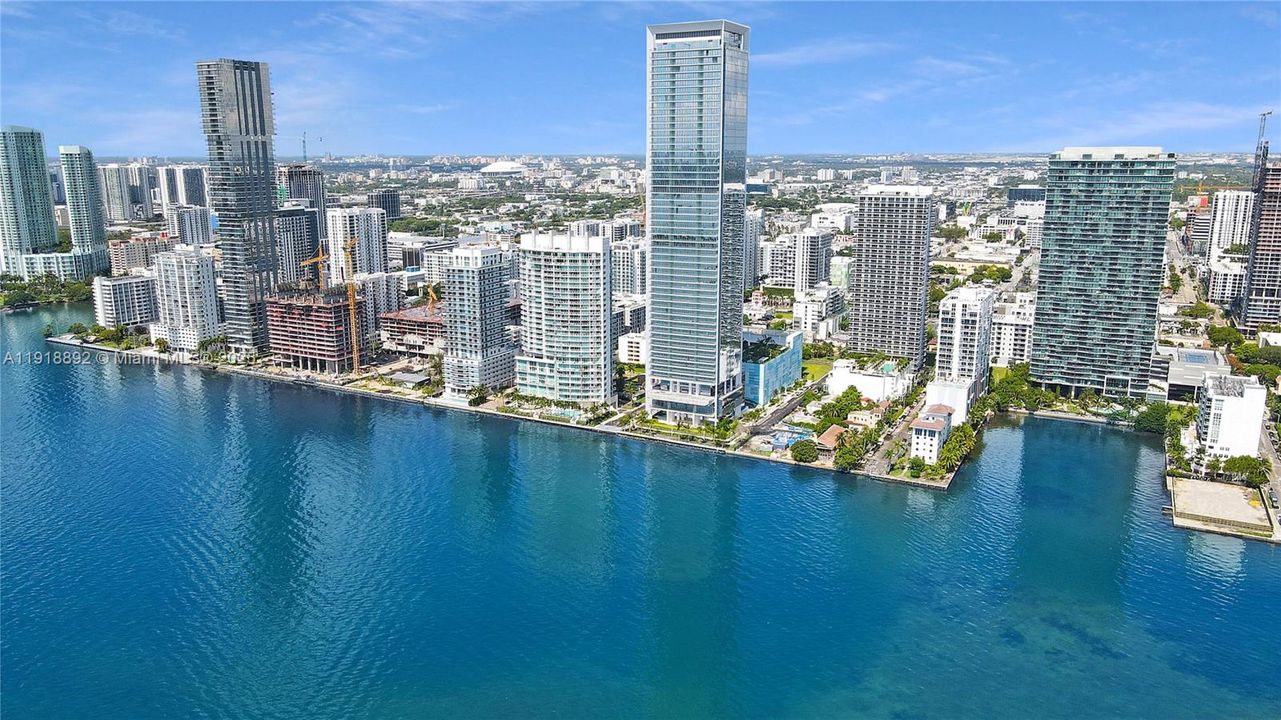 Recently Rented: $5,500 (1 beds, 1 baths, 680 Square Feet)