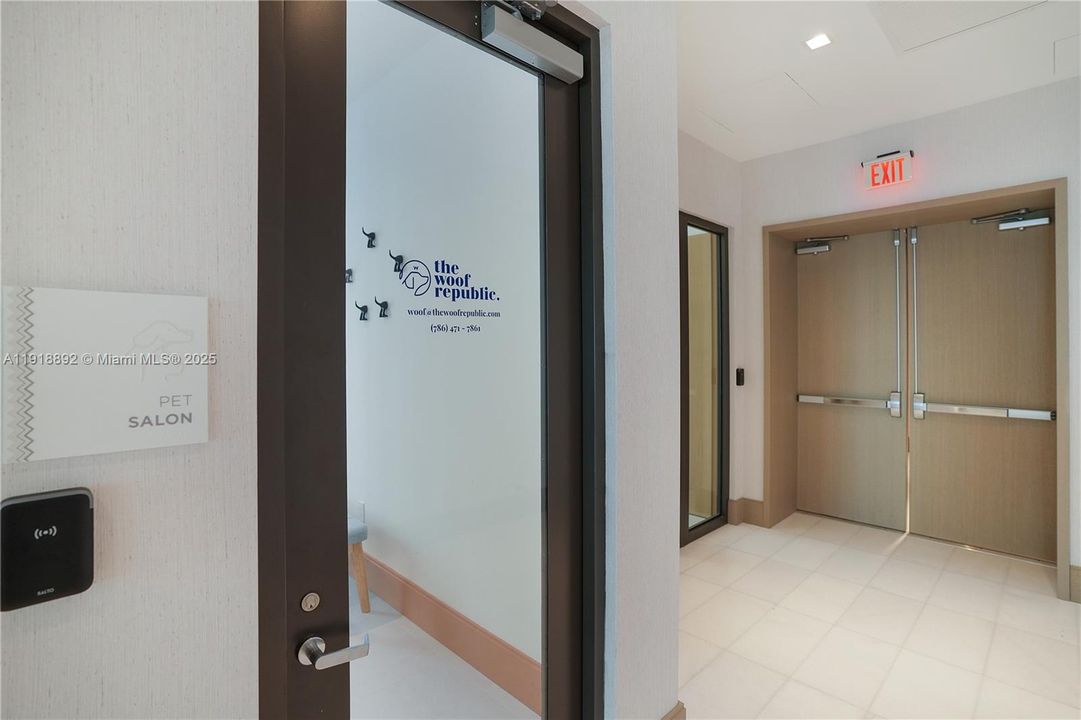 Recently Rented: $5,500 (1 beds, 1 baths, 680 Square Feet)