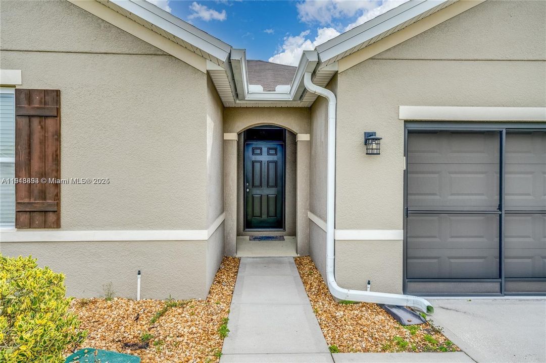 На продажу: $420,000 (4 спален, 2 ванн, 0 Квадратных фут)