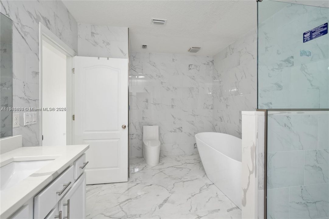 На продажу: $420,000 (4 спален, 2 ванн, 0 Квадратных фут)