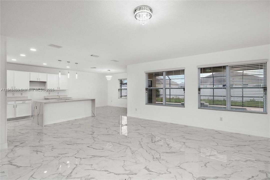 На продажу: $420,000 (4 спален, 2 ванн, 0 Квадратных фут)