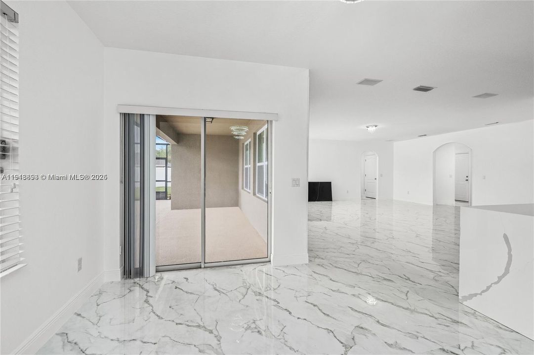 На продажу: $420,000 (4 спален, 2 ванн, 0 Квадратных фут)