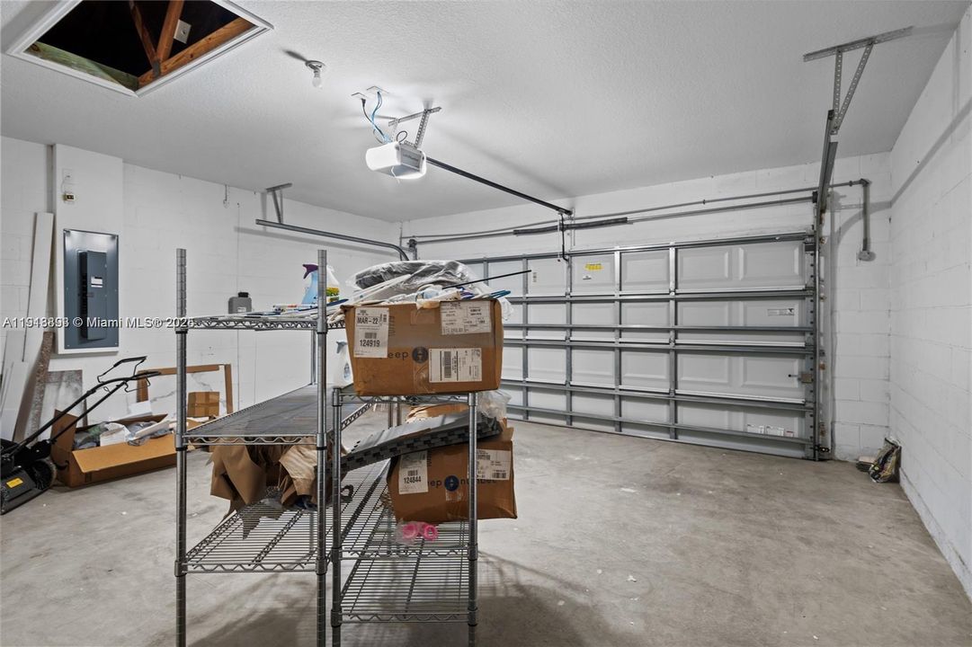 На продажу: $420,000 (4 спален, 2 ванн, 0 Квадратных фут)