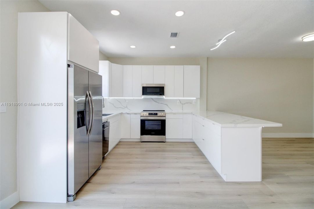 For Rent: $3,750 (3 beds, 2 baths, 1683 Square Feet)